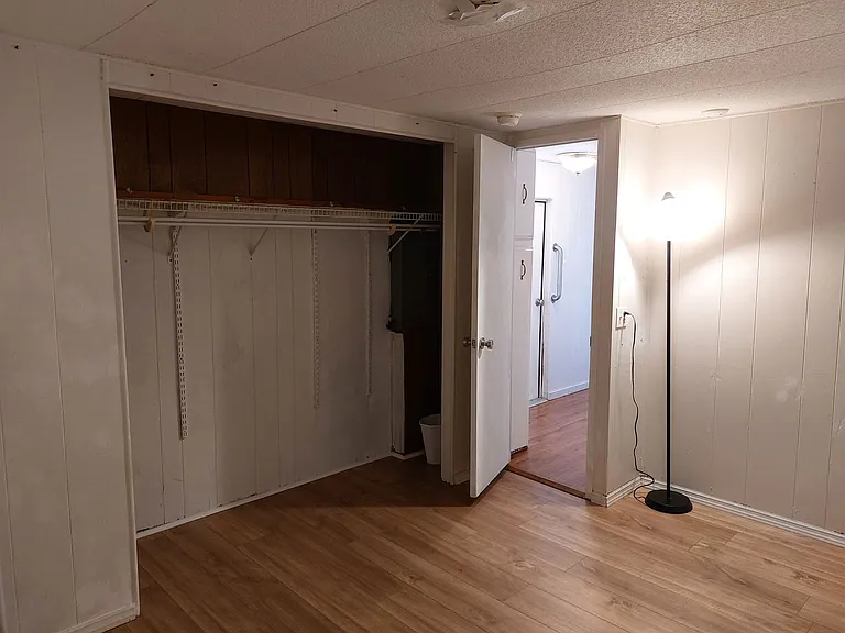 2929 Saralake Dr S — Photo 23
