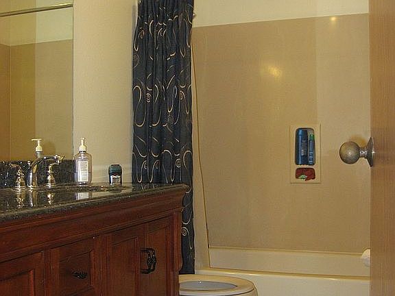 Hall_Bath
