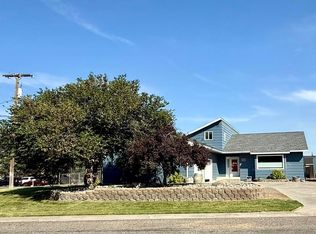 3611 S Benton Pl, Kennewick, WA 99337