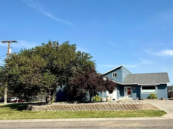 3611 S Benton Pl, Kennewick, WA 99337