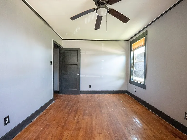 3948 Carlton St — Photo 13