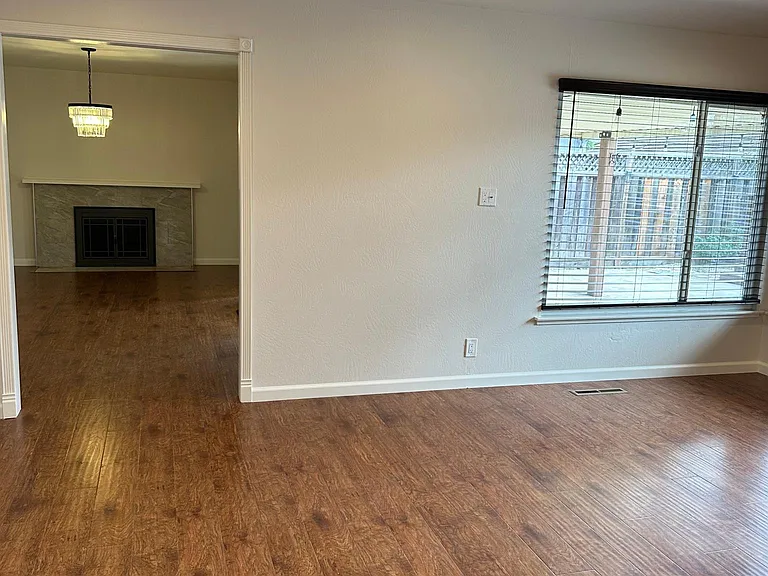 38175 Farwell Dr — Photo 5