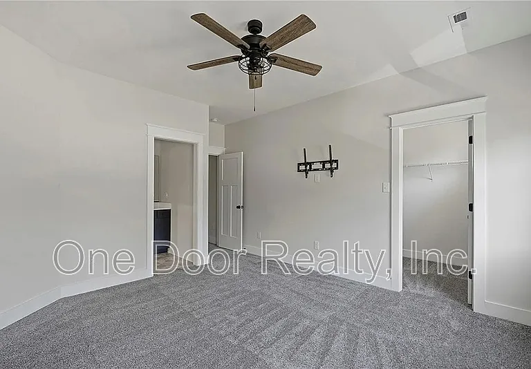 5320 Linkshire Ln — Photo 50