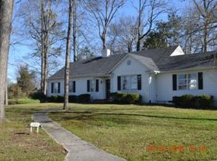 209 Young Dr, Clinton, SC 29325