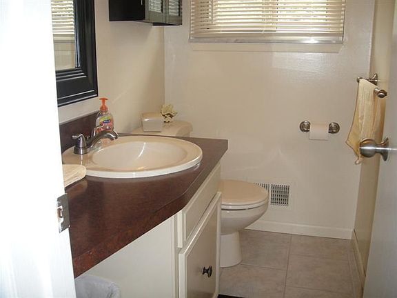 4th image of 458 Dexter Ave