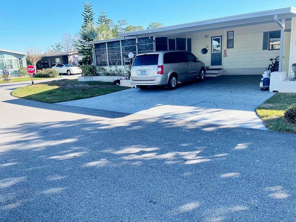 1st image of 22 Greenview Dr