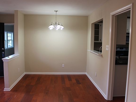 5th image of 327 Denbigh Blvd