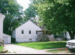 28 2nd St NW, Oelwein, IA 50662