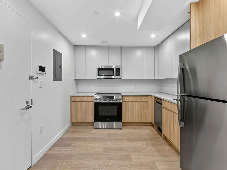 225 E 134th St #2B — Photo 7