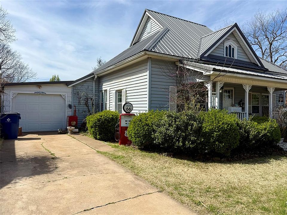 2nd image of 1008 S 6th St