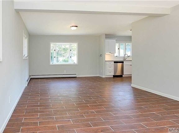 4th image of 200 Thames St