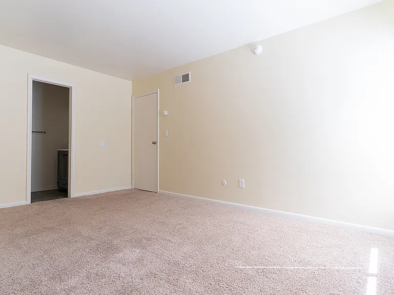 4353 Heritage Dr — Photo 8