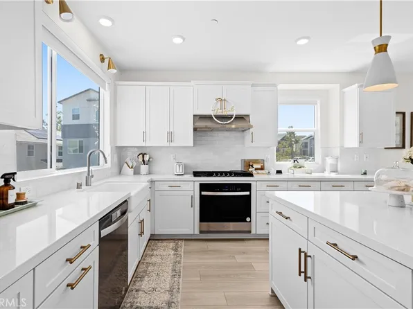 27553 Sanctuary Ct, Stevenson Ranch, CA 91381