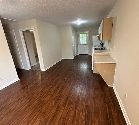 3rd image of 131 N Wheeless Dr #M