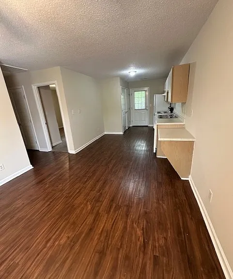 131 N Wheeless Dr #M — Photo 3