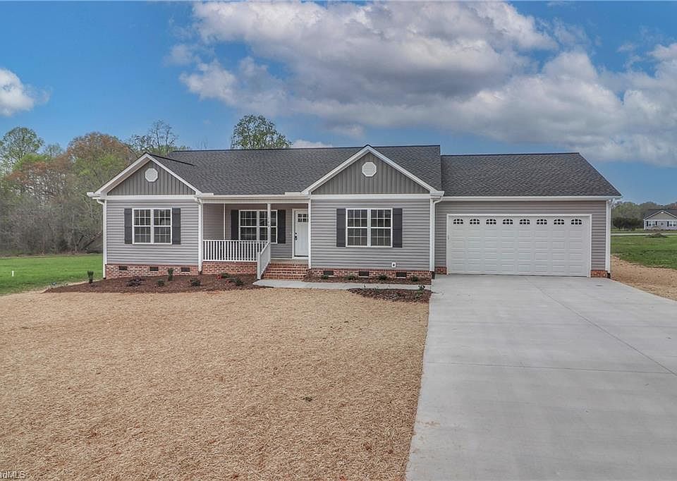 1st image of 120 Lonehart Ln