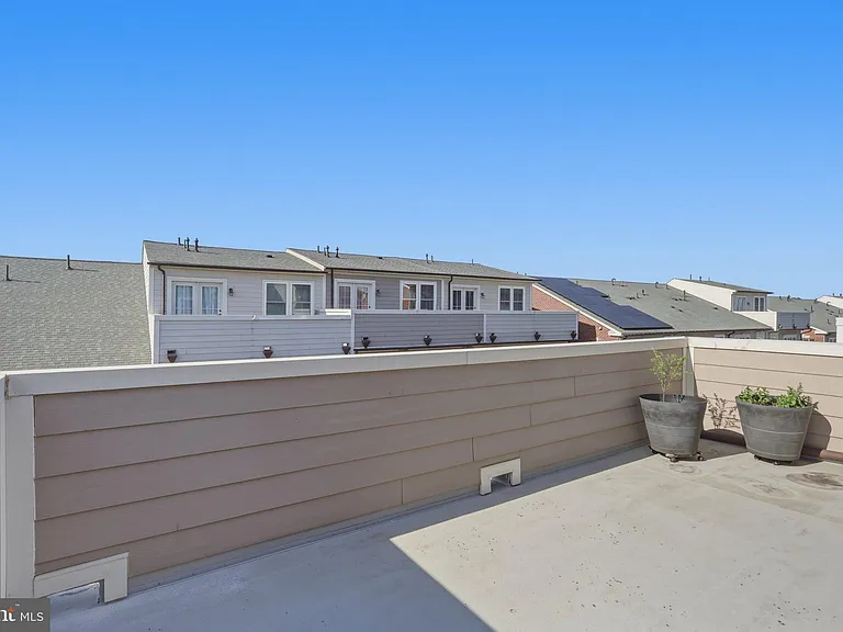 3589 Katherine Way — Photo 49