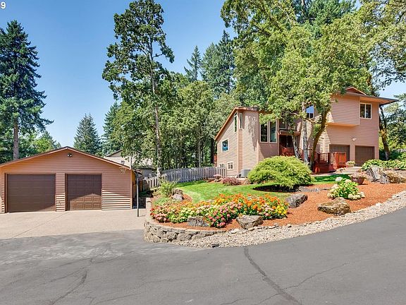 5th image of 16002 SE River Forest Pl