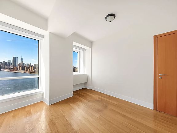 4th image of 440 Kent Ave APT 15B