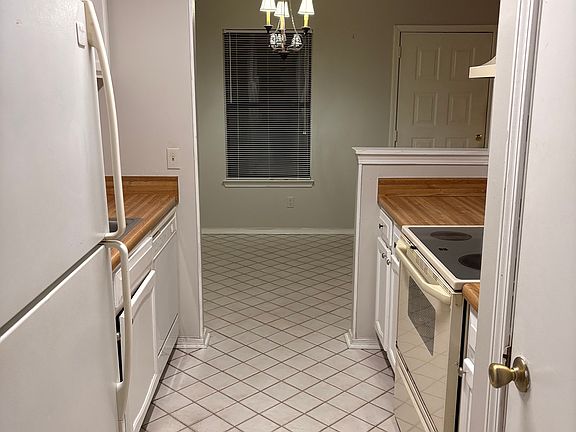 2nd image of 2201 Scenic Hwy APT F3