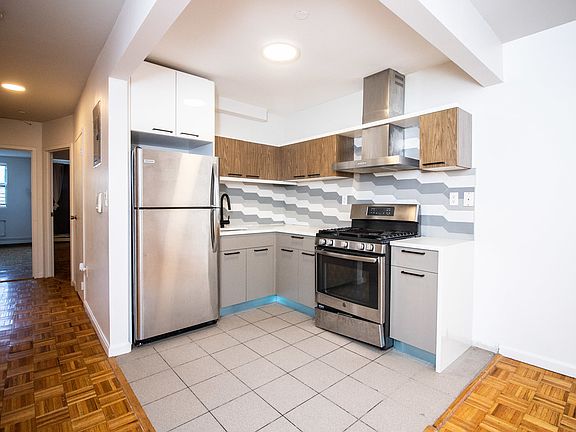 2nd image of 24 Suydam Pl #2B