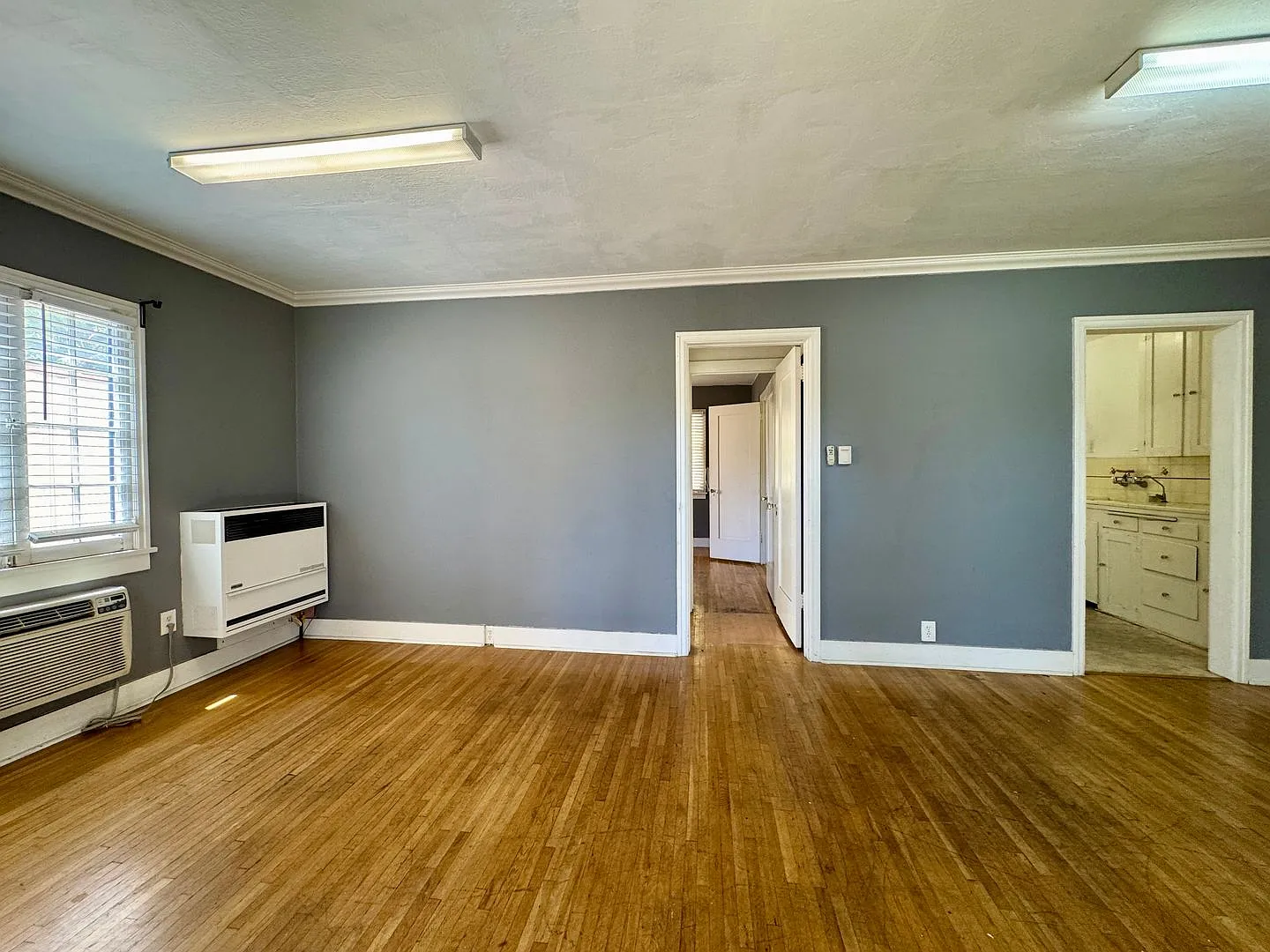 Gillette Crescent — Photo 3