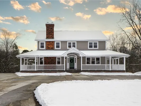 315 Babbling Brook Oval, Hinckley, OH 44233