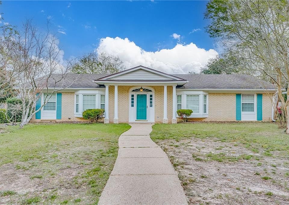 1st image of 375 Bridle Path Way