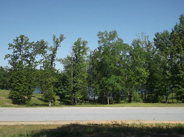 1st image of 215 Gardenia Dr