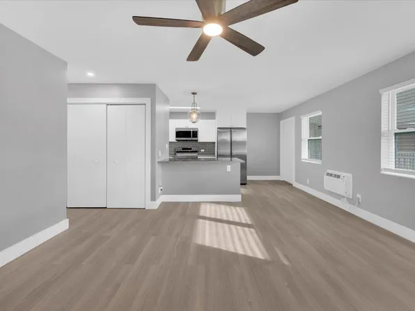 810 Lake Shore Drive #32, Lake Park, FL 33403