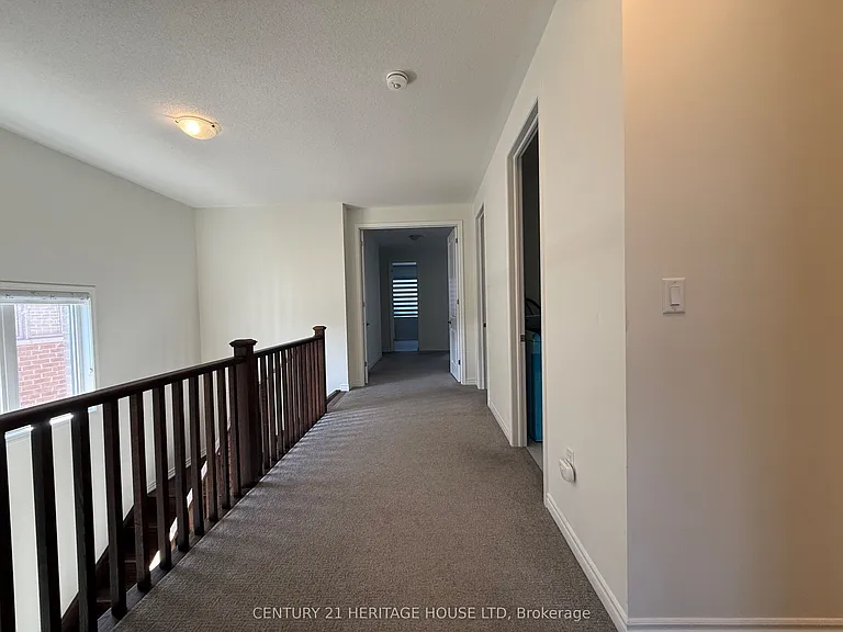 18 Dolucci Cres E — Photo 15