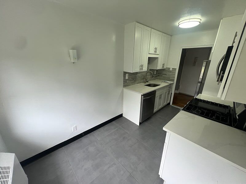 1st image of 69-05 186th Ln APT 2B