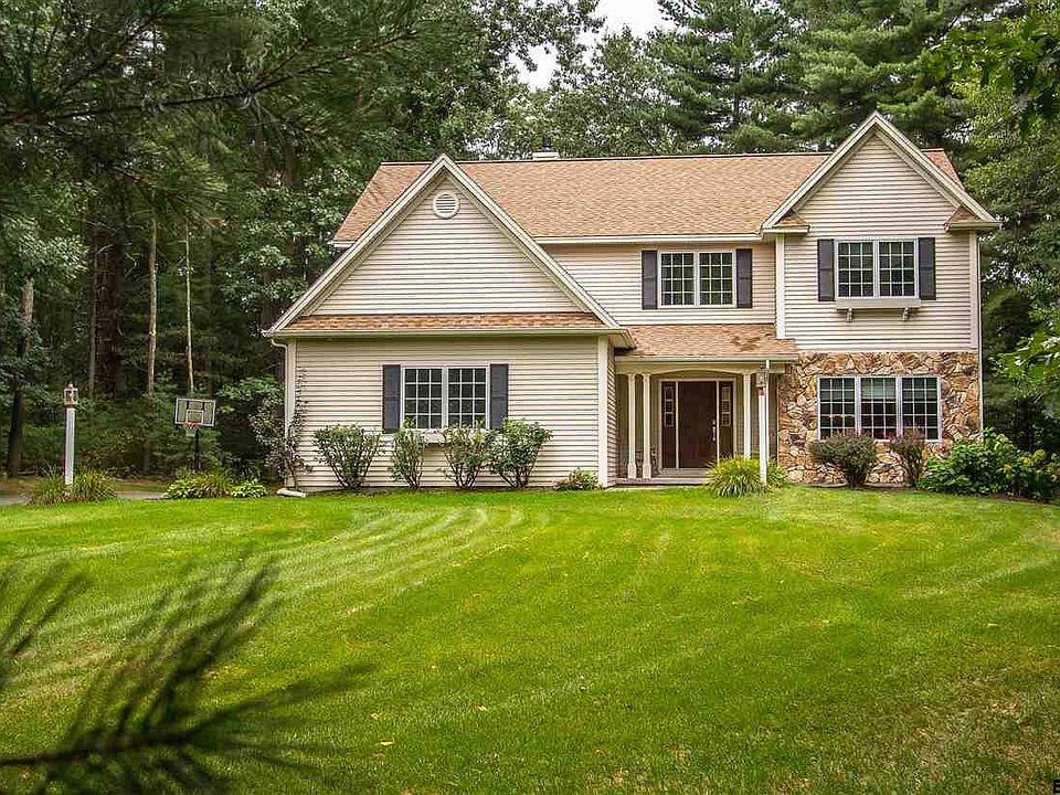 1st image of 23 Summerfield Ln
