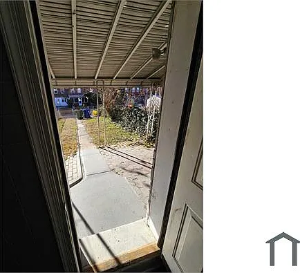 4113 Ardley Ave — Photo 24