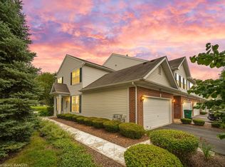 1901 W Crestview Cir Unit 1901, Romeoville, IL 60446