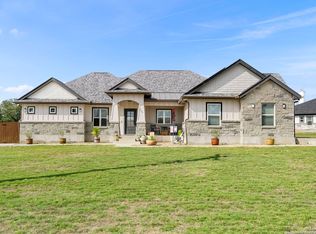 117 Settlement Dr, La Vernia, TX 78121
