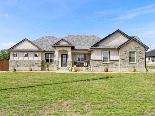 117 SETTLEMENT DR, La Vernia, TX 78121