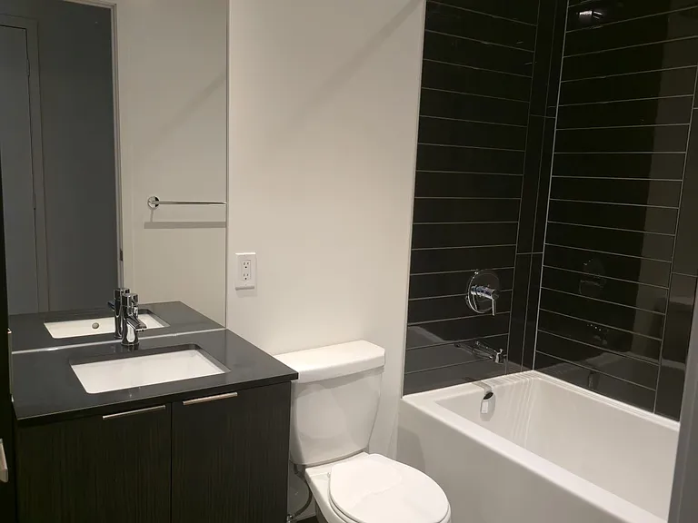 448 Burnhamthorpe Rd W #4101 — Photo 10