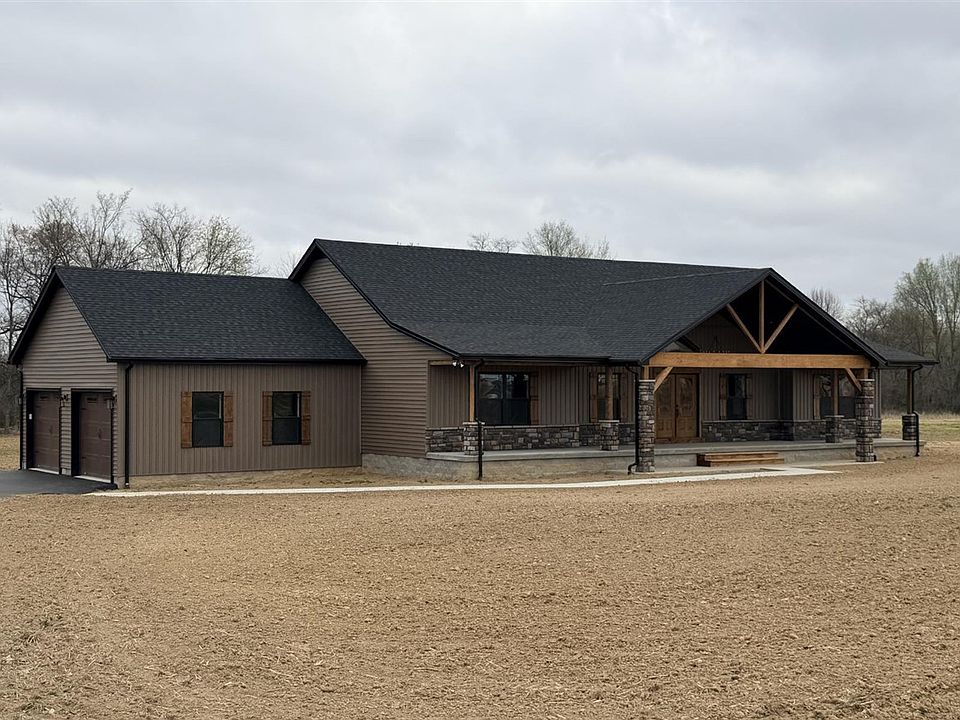 1st image of 133 Fieldstone Dr