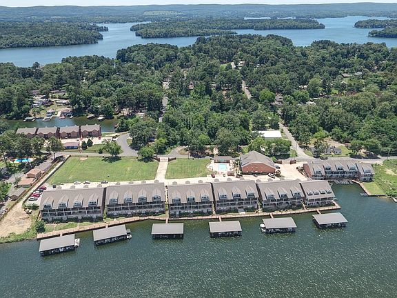 3rd image of 451 Lakeland Dr
