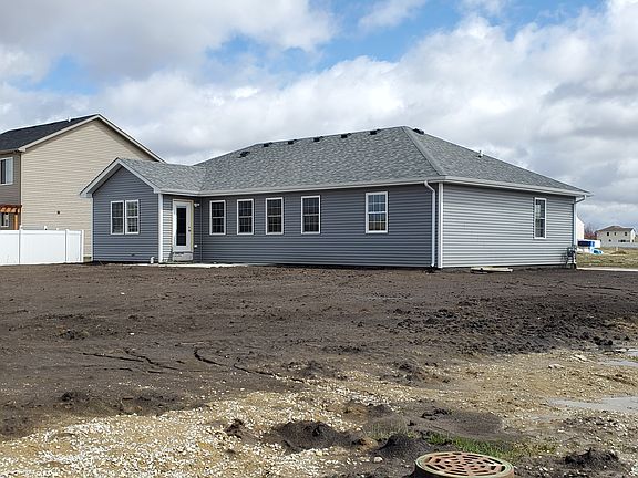 2nd image of 1671 Greenbriar Dr