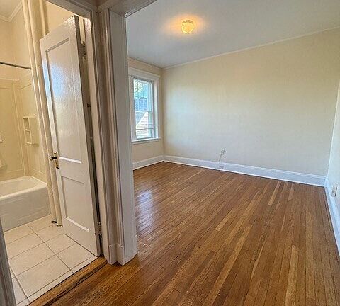 2nd image of 39 Wendell St #4