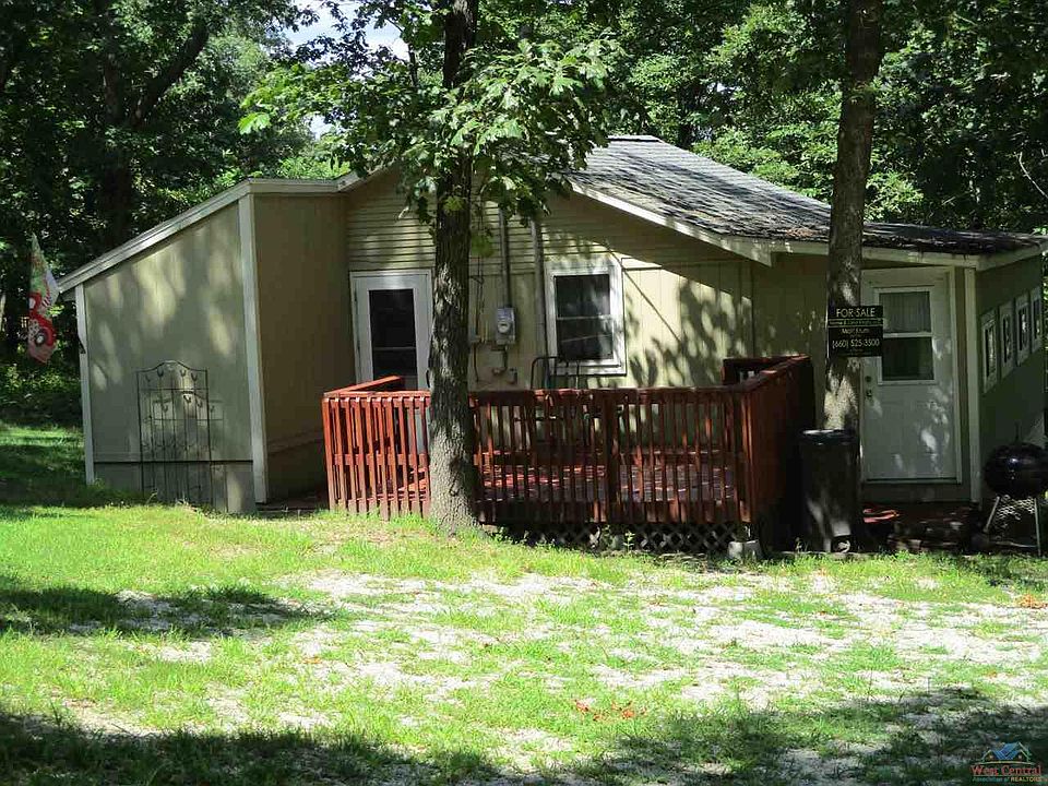 2nd image of 28651 Sweetgum St