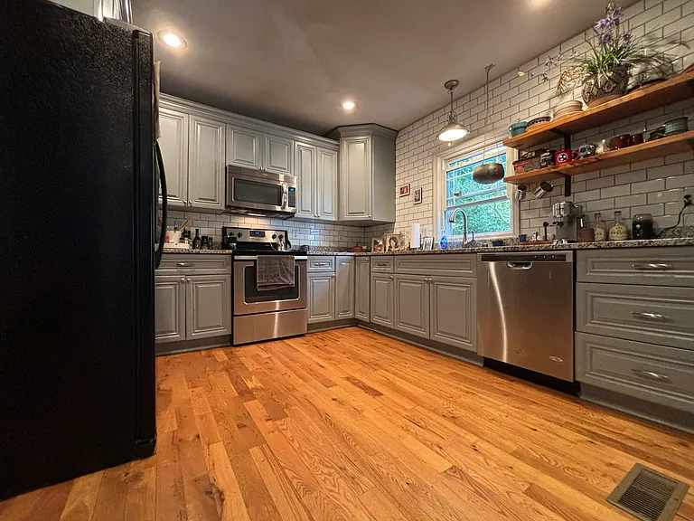 Briarcliff Dr — Photo 14