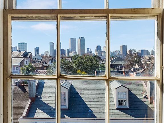 3rd image of 727 Barracks St APT 10