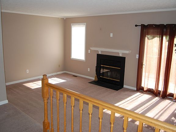 2nd image of 1851 Whites Ferry Pl