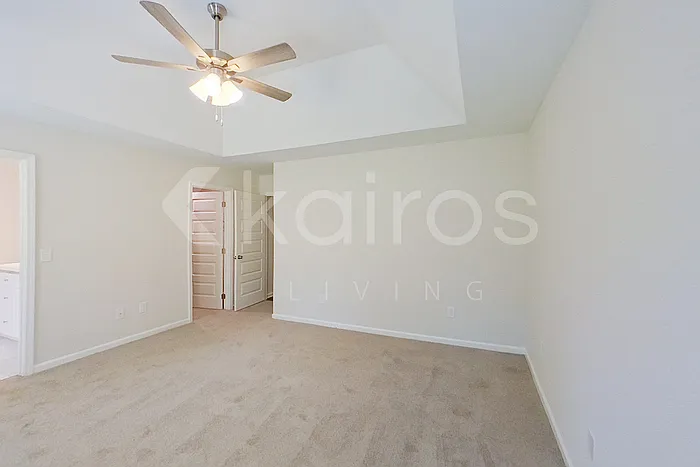 781 Park Ln — Photo 15