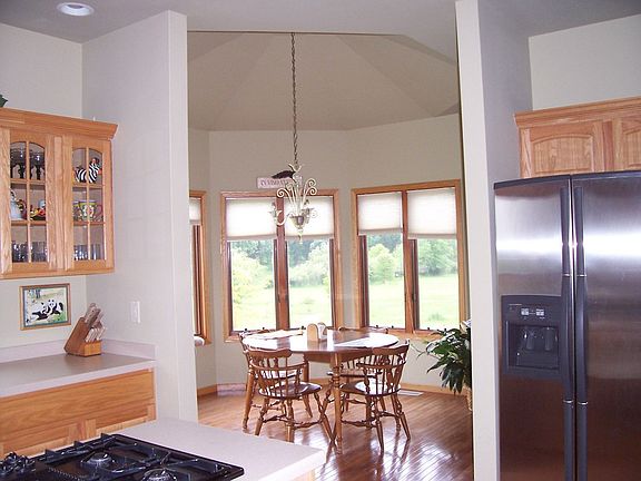 Huge Kitchen/Dinette area