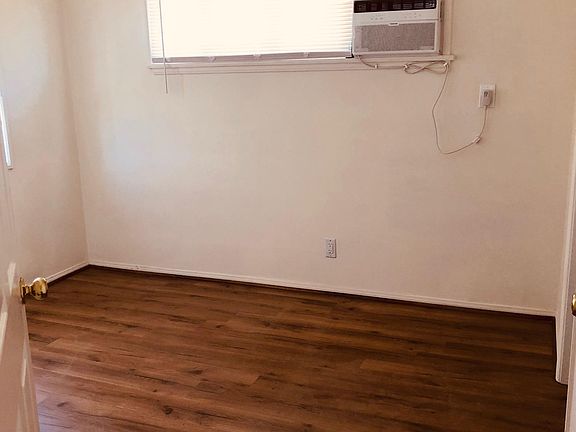 5th image of 210 S Cherrywood St