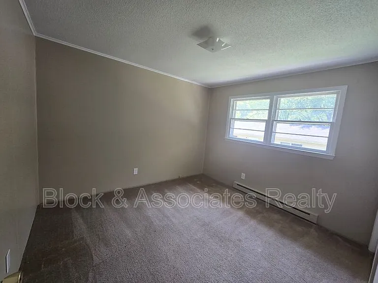 1031 Pegram Ave #B — Photo 7
